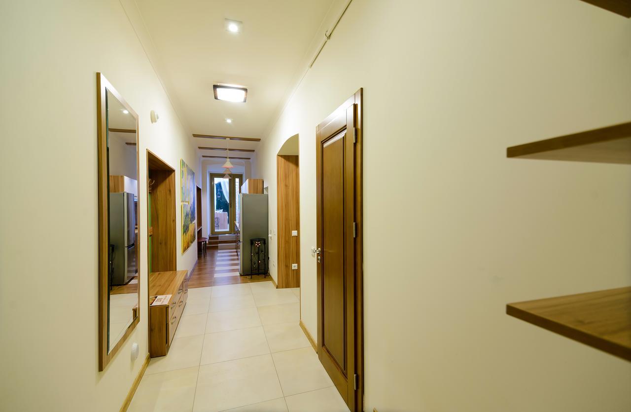 Vip Апартаменти Ван Гог На Площі Ринок Lemberg Exterior foto